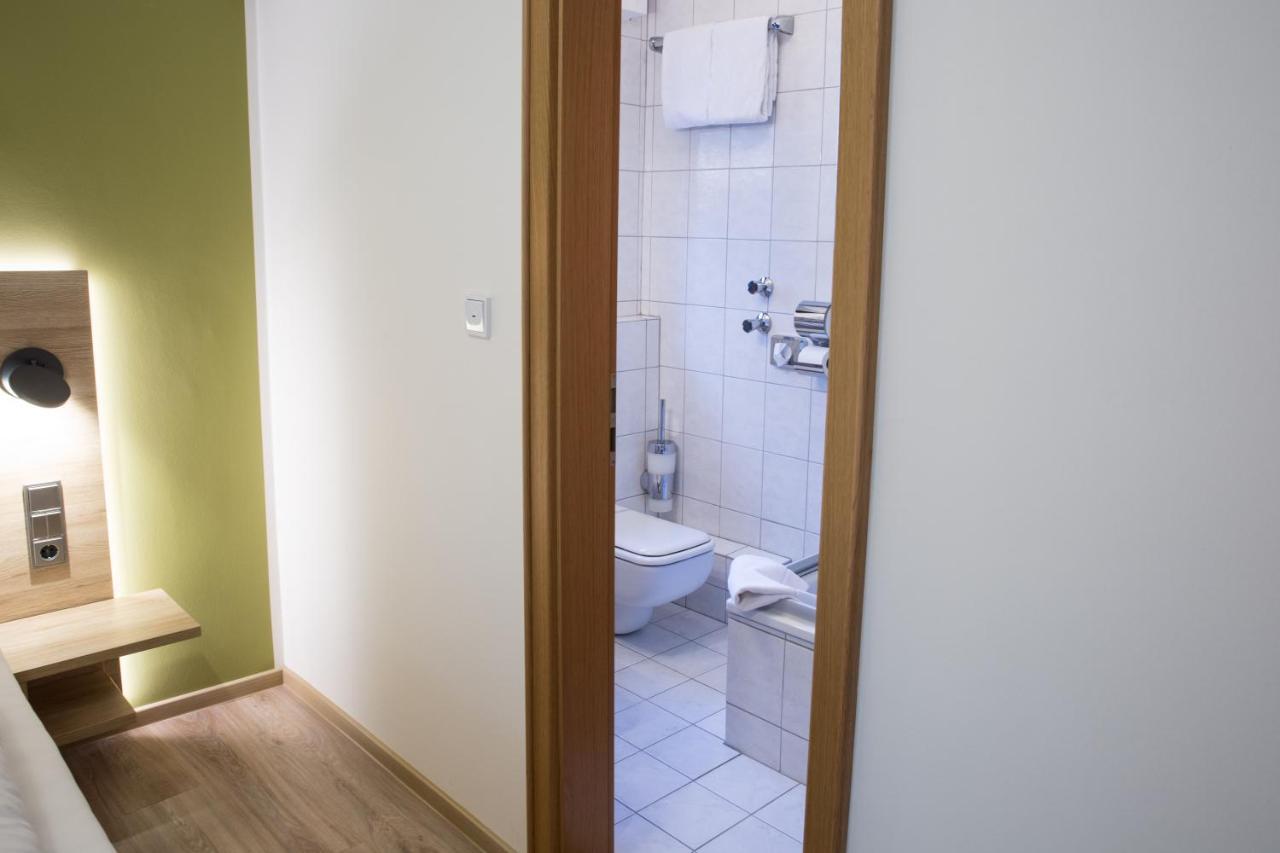 Gaestehaus Hotel Wilms Cologne Exterior photo