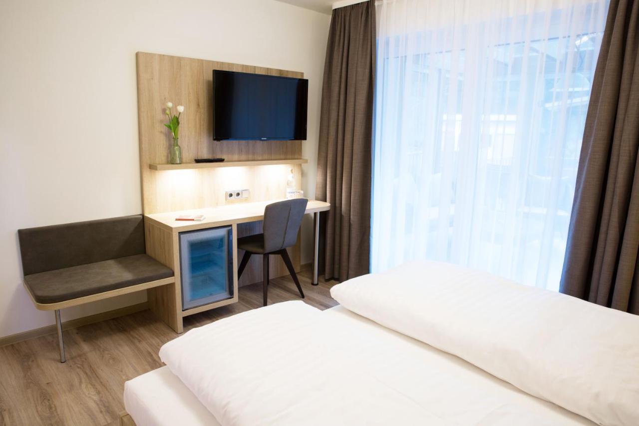 Gaestehaus Hotel Wilms Cologne Exterior photo